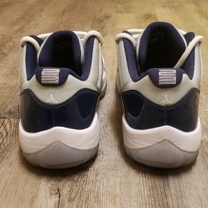 Mens Jordan 11 Georgetown